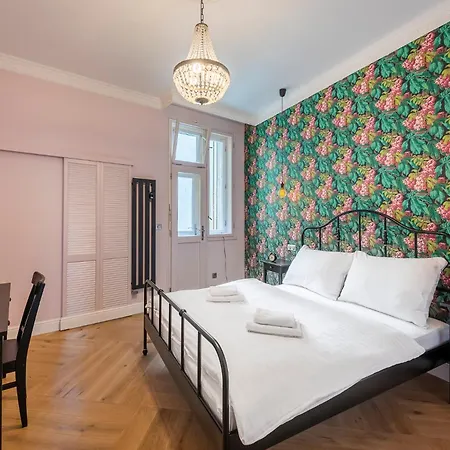 Casa Nuova Apartment *
